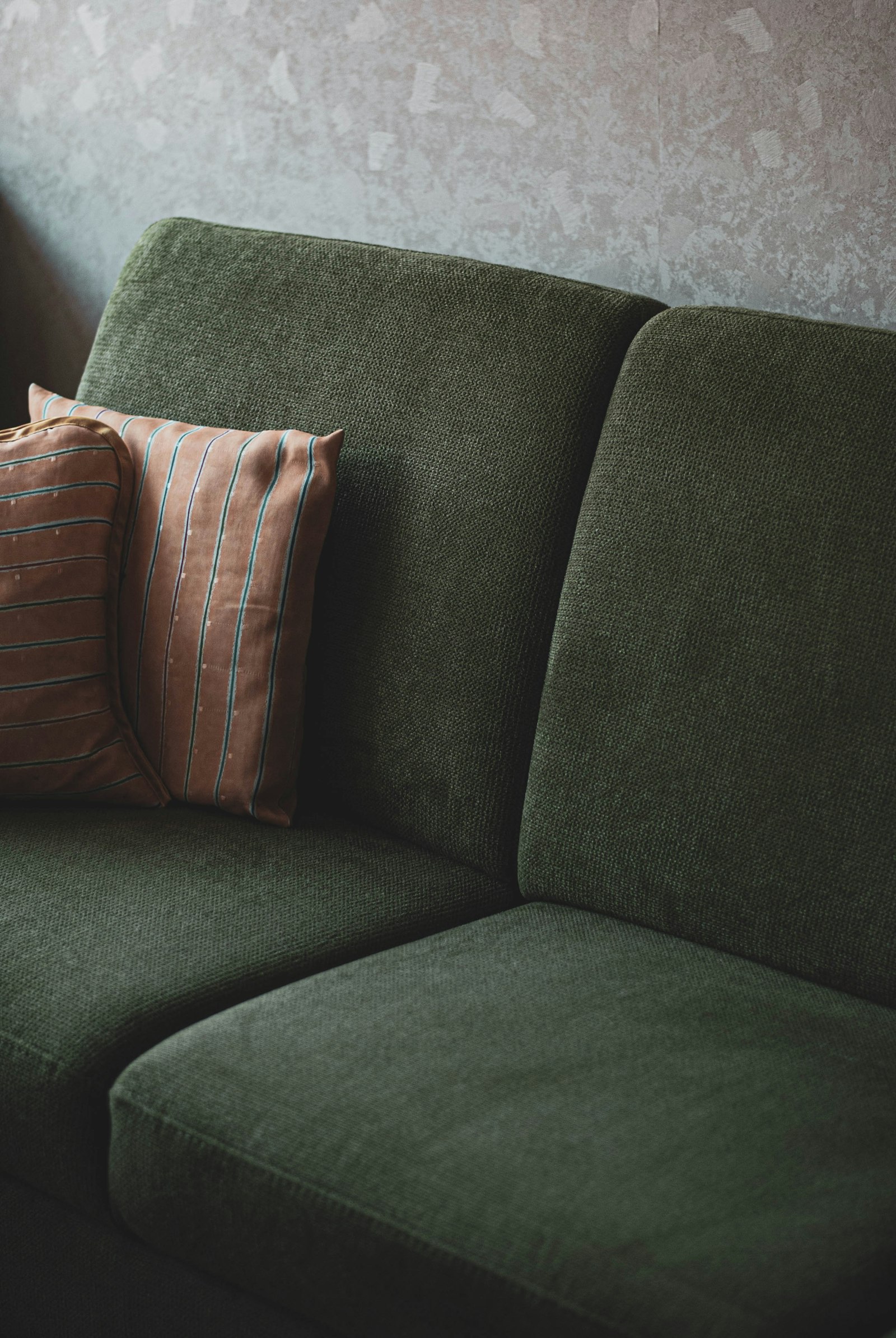 Sofa & armchair cleaning